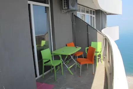 Apartment On Kobaladze Str 2 Batumi Exterior foto